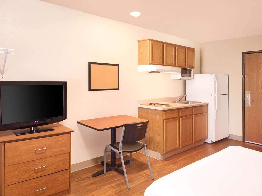 Extended Stay America Select Suites - El Paso - East Room photo